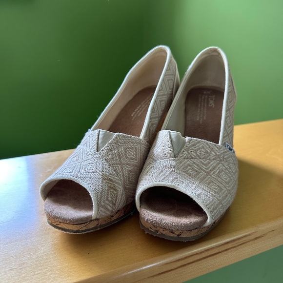 Toms Cream Peep-Toe Wedges - Picture 1 of 9